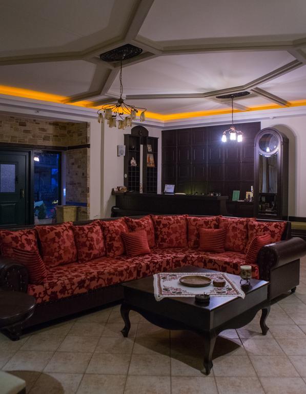 Evzin Hotel Loutraki  Exterior photo