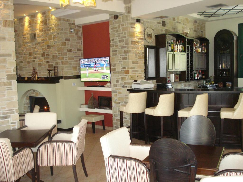 Evzin Hotel Loutraki  Exterior photo